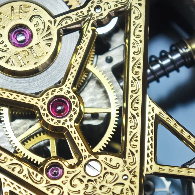 CADA RELOJ ESTÁ ACABADO CON LOS MÁS ALTOS ESTÁNDARES CADA RELOJ ESTÁ ACABADO CON LOS MÁS ALTOS ESTÁNDARES